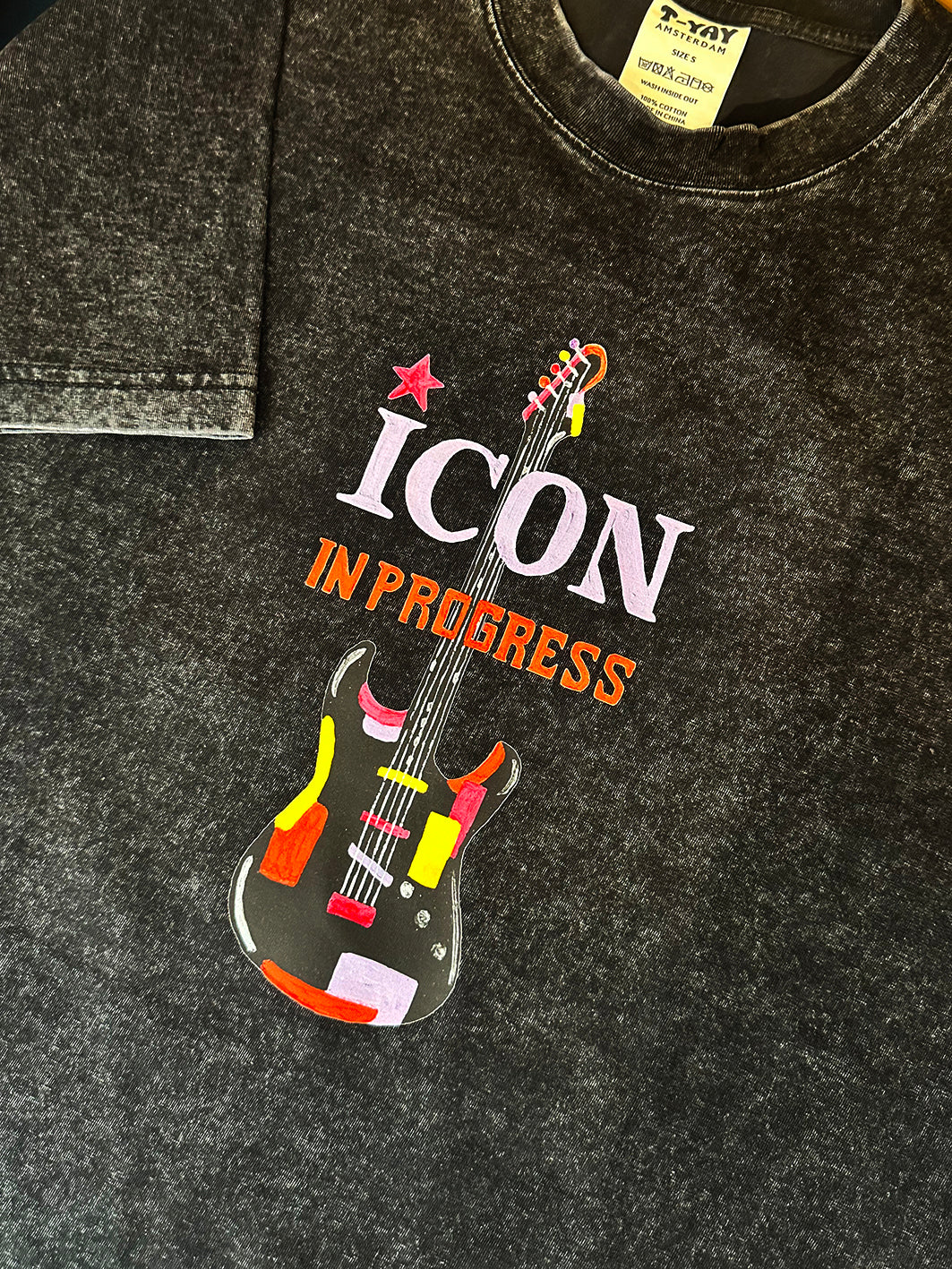 Oversized t-shirt - Icon in progress - black